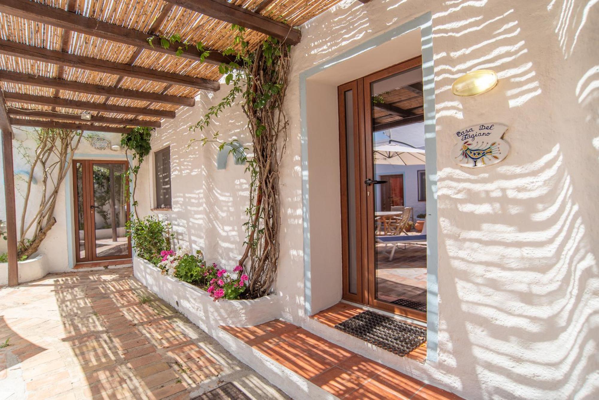 Monolocale Fagiano Apartment Palau Exterior photo